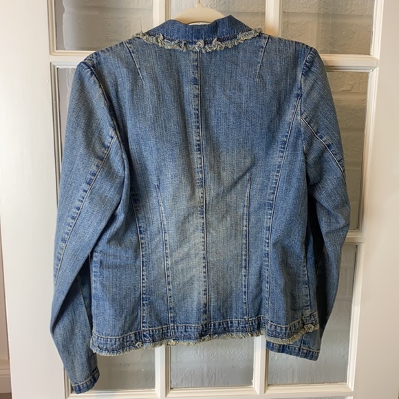 Sigrid Olsen Designer Denim Blazer Style Jacket with Tan Fringe Trim. - Picture 2 of 4